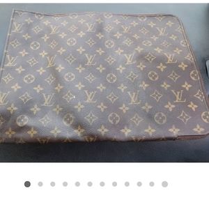 Louis Vuitton Poche Document monogram